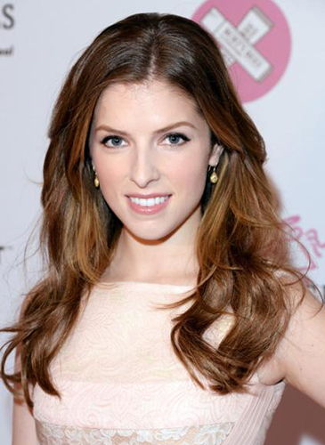Anna Kendrick, hairstyle, hair, long hair