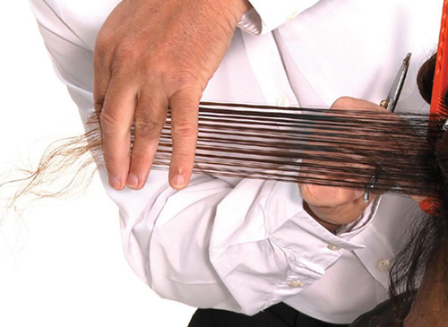 Placing long uniform layers near the nape of the neck. Learn more >>>